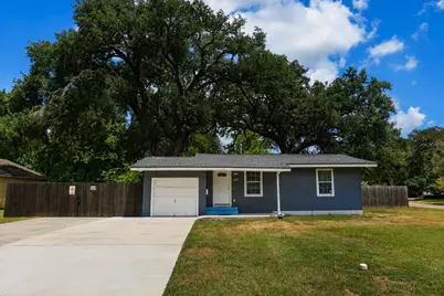 207 Jasmine Street, Lake Jackson, TX 77566 - Photo 1