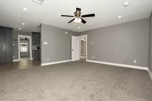 207 Jasmine St, Lake Jackson, TX 77566 - Photo 4