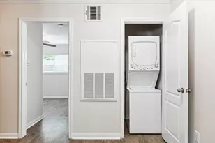 427 W 16th St, Houston, TX 77008 - Photo 10