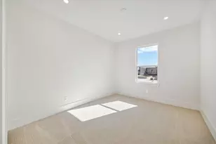 1520 W 21st St, Houston, TX 77008 - Photo 30