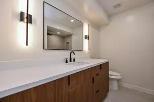 426 E Fair Harbor Ln, Houston, TX 77079 - Photo 22