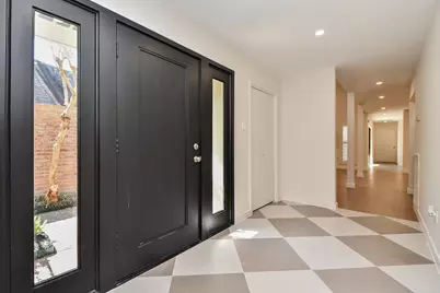 426 E Fair Harbor Lane, Houston, TX 77079 - Photo 4