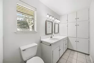 1218 S Booth Ln, Alvin, TX 77511 - Photo 14