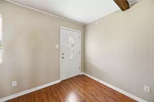 1218 S Booth Ln, Alvin, TX 77511 - Photo 4