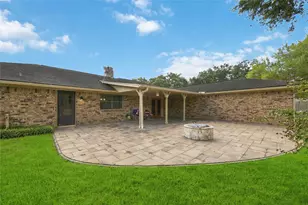 1218 S Booth Ln, Alvin, TX 77511 - Photo 22