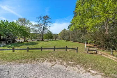 2 Wildwood Lake Drive, Huntsville, TX 77340 - Photo 2