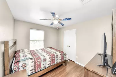 16542 Peyton Ridge Circle, Houston, TX 77049 - Photo 12