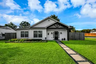 1731 Cheshire Ln, Houston, TX 77018 - Photo 2
