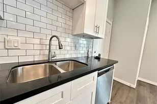225 N Everton St, Houston, TX 77003 - Photo 6