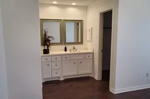 13002 Nantucket Dr, Sugar Land, TX 77478 - Photo 10