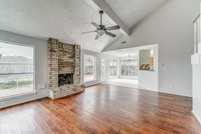 1916 Woodland Hills Drive, Missouri City, TX 77489 - Photo 6