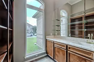 6220 Regina Ln, Beaumont, TX 77706 - Photo 10