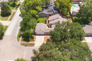 2102 Gray Falls Dr, Houston, TX 77077 - Photo 36