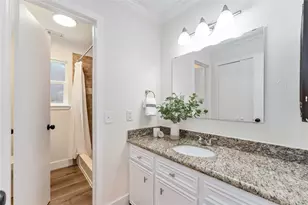 2102 Gray Falls Dr, Houston, TX 77077 - Photo 28