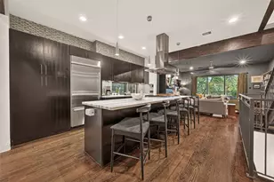 1613 Vermont St, Houston, TX 77006 - Photo 4