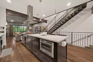 1613 Vermont St, Houston, TX 77006 - Photo 8