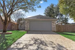12235 Innisfall Cir, Tomball, TX 77377 - Photo 2