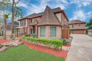 442 Stephen F Austin Dr Dr, Conroe, TX 77302 - Photo 2