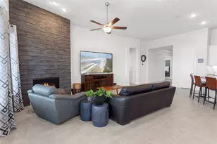 945 Goose Creek St, Webster, TX 77598 - Photo 8