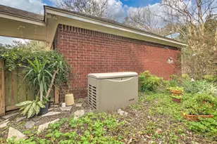 103 Strawberry Dr, Lake Jackson, TX 77566 - Photo 32