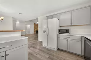 1915 Aldates Dr, Houston, TX 77015 - Photo 14