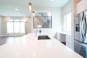 1613 Wheeler St, Houston, TX 77004 - Photo 4
