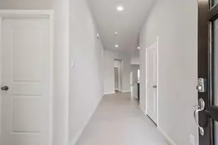 5839 Brimstone Hill Ln, Conroe, TX 77304 - Photo 2