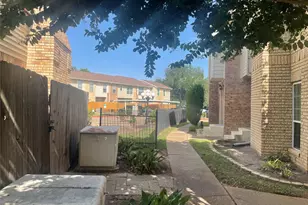 3600 Jeanetta St, Houston, TX 77063 - Photo 4