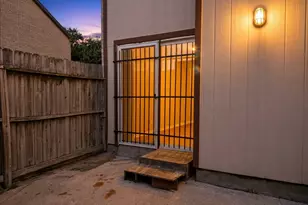 12300 Brookglade Circle, Houston, TX 77099 - Photo 18