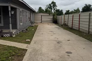 8607 Farqueson St, Houston, TX 77029 - Photo 2