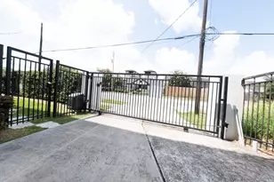 1613 Wheeler St, Houston, TX 77004 - Photo 30