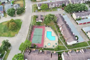 12400 Brookglade Circle, Houston, TX 77099 - Photo 30