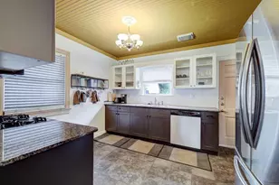 610 Oakley St, Houston, TX 77006 - Photo 8