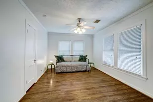 610 Oakley St, Houston, TX 77006 - Photo 10