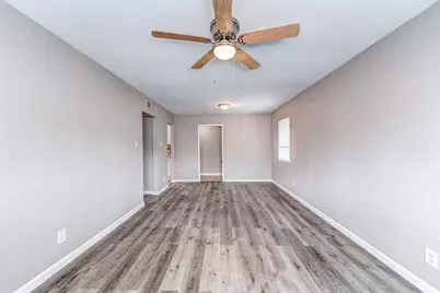 523 Spring Drive #4, Pasadena, TX 77504 - Photo 4