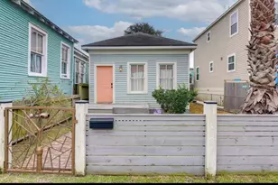 4107 Ave M 1/2, Galveston, TX 77550 - Photo 8