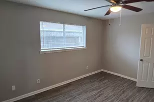 11122 Thackery Ln, Houston, TX 77016 - Photo 18