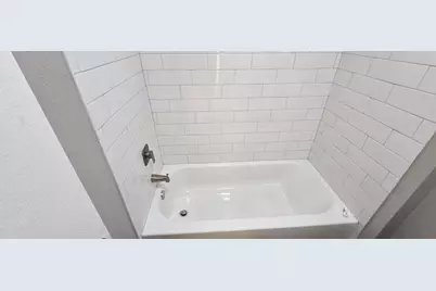 11122 Thackery Lane, Houston, TX 77016 - Photo 10