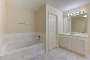 7611 S Linpar Ct S, Houston, TX 77040 - Photo 36