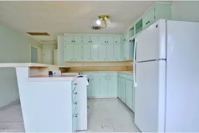 1112 7th Street, San Leon, TX 77539 - Photo 8