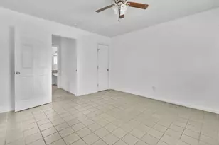 26 Farrell St, Houston, TX 77022 - Photo 6
