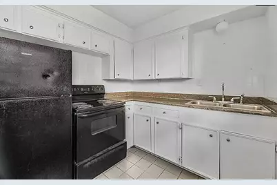26 Farrell Street #10, Houston, TX 77022 - Photo 8