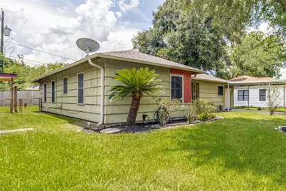 5614 Westover Street, Houston, TX 77033 - Photo 4