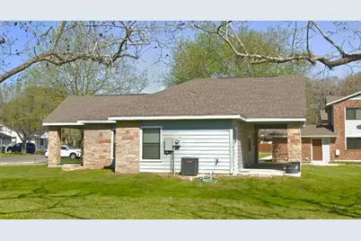 106 Walnut St, Hallettsville, TX 77964 - Photo 2