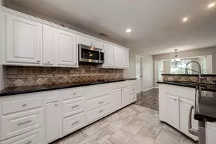 131 Cove Cir, Conroe, TX 77356 - Photo 32