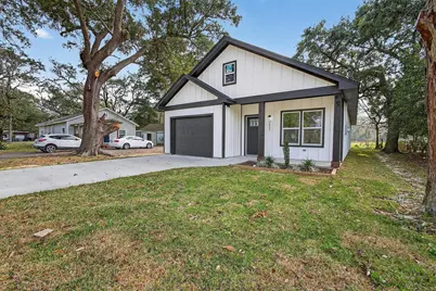 7825 Brighton Drive, Beaumont, TX 77707 - Photo 2