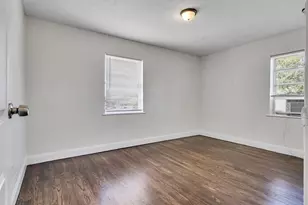 7626 Pecan Villas Dr, Houston, TX 77061 - Photo 12