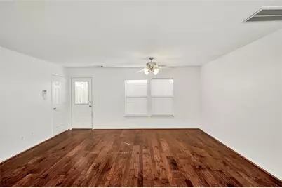 1719 Redwing Bluff Drive, Houston, TX 77009 - Photo 14