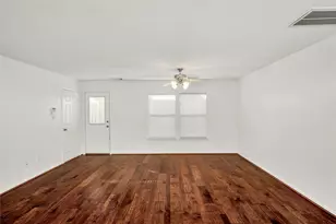 1719 Redwing Bluff Dr, Houston, TX 77009 - Photo 14