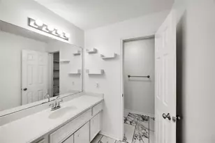 1719 Redwing Bluff Dr, Houston, TX 77009 - Photo 30